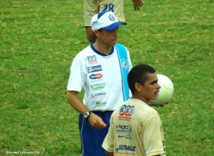 Com Fernando Tonet no comando tcnico, Azulino inicia semana focado no confronto de domingo