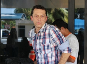 Em chegada, Tonet no desvia foco azulino: